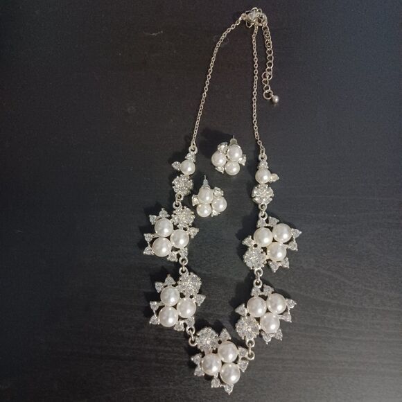 Pearl & Crystal Statement Necklace Set, 16” - Picture 2 of 4